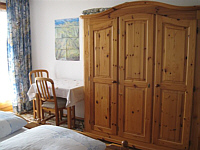 Schlafzimmer - KLICKEN zum VERGRÖSSERN der ANSICHT